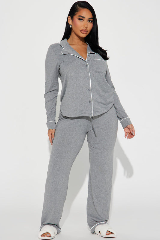 https://cdn.shopify.com/s/files/1/0293/9277/files/10-27-23Studio1_RA_PC_14-47-18_67_EN3031PS_HeatherGrey_5146_JB.jpg?v=1698862173