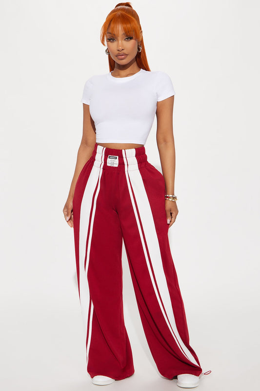 https://cdn.shopify.com/s/files/1/0293/9277/files/10-28-24_S2_19_24GWQ33980_Burgundy_HY_AC_14-30-33_16967_PXF.jpg?v=1730221475