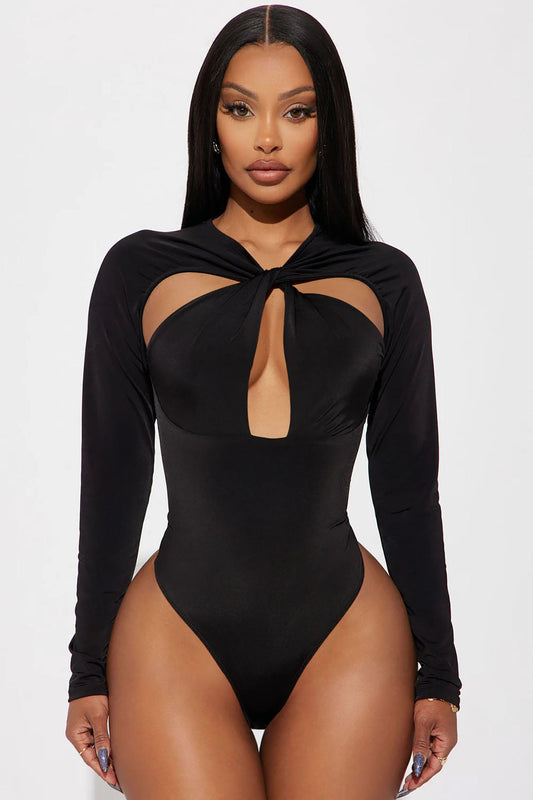 https://cdn.shopify.com/s/files/1/0293/9277/files/10-31-23Studio2_CC_RL_15-24-16_31_37404_Black_69535_MR_JA.jpg?v=1755191779