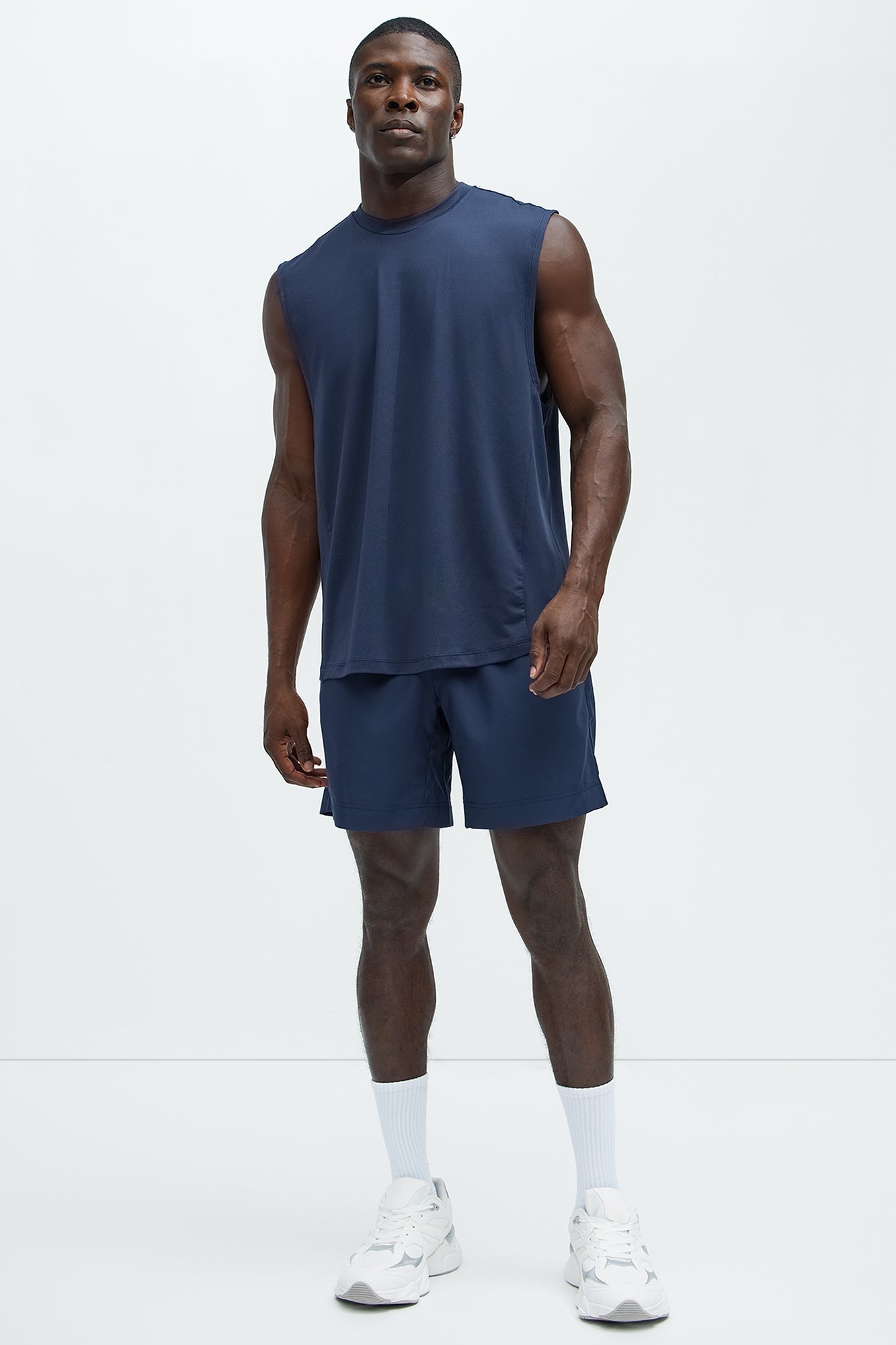 https://cdn.shopify.com/s/files/1/0293/9277/files/11-25-24_S7_16_LC23000888_Navy_CZ_DJ_10-26-01_48040_PXF.jpg?v=1732658651
