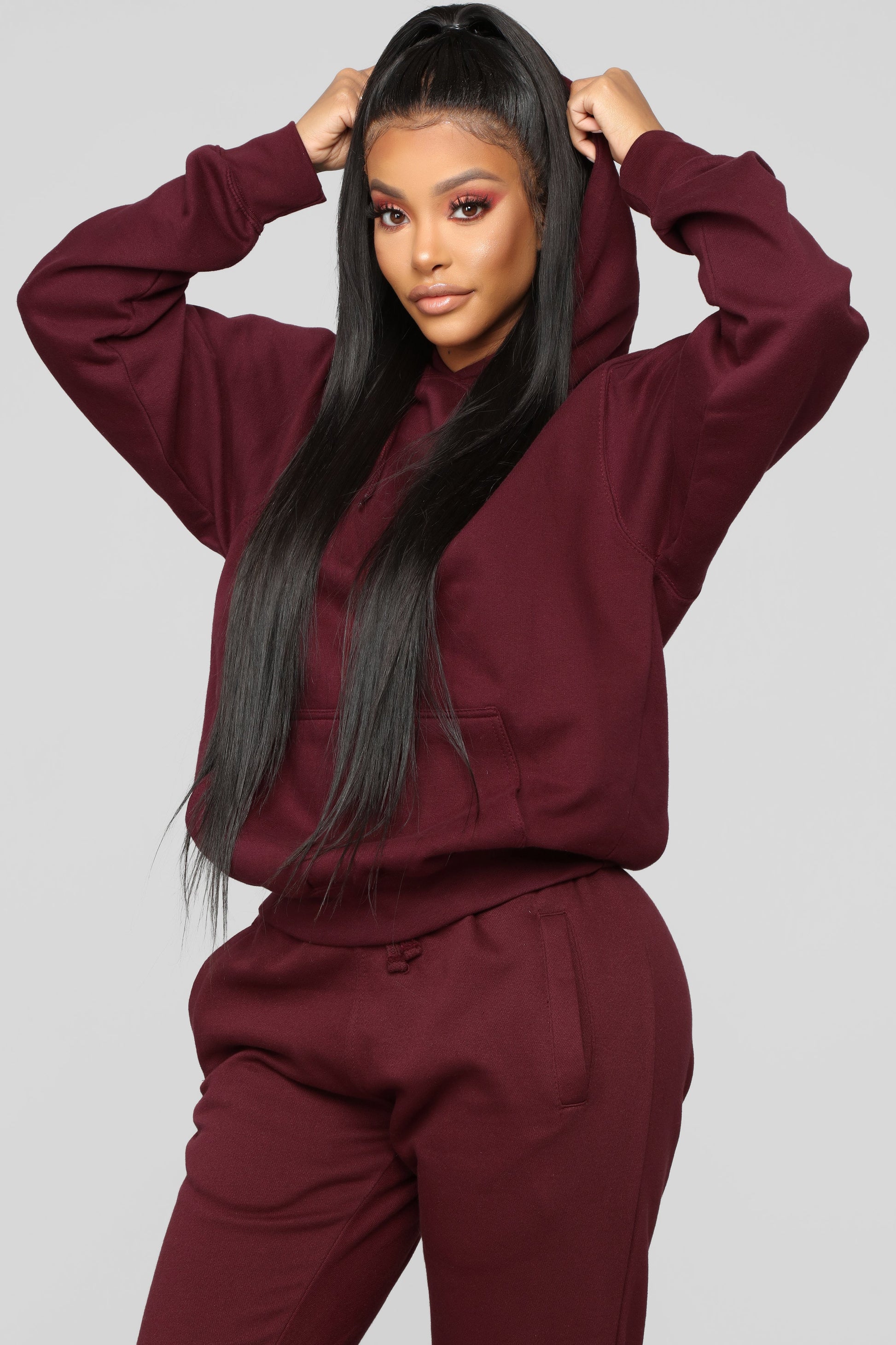 https://cdn.shopify.com/s/files/1/0293/9277/products/11-26-18_Studio_2_09-28-43_WMKT40418_Burgundy_0437_JD_AG.jpg?v=1646777128