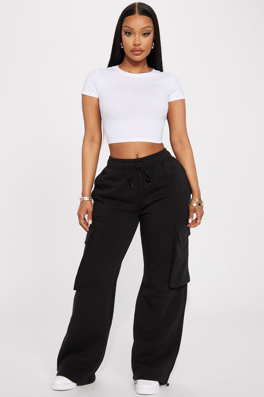 https://cdn.shopify.com/s/files/1/0293/9277/files/12-04-23Studio2_CC_RL_15-38-57_19_73739J_Black_76362_ES.jpg?v=1701892439