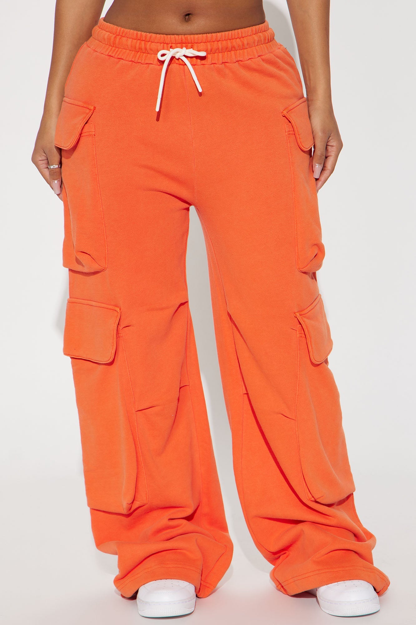 https://cdn.shopify.com/s/files/1/0293/9277/files/12-13-24_S1_25_FN9061MCJDZ_Orange_P_KJ_IM_13-38-19_1147_SG.jpg?v=1734138222