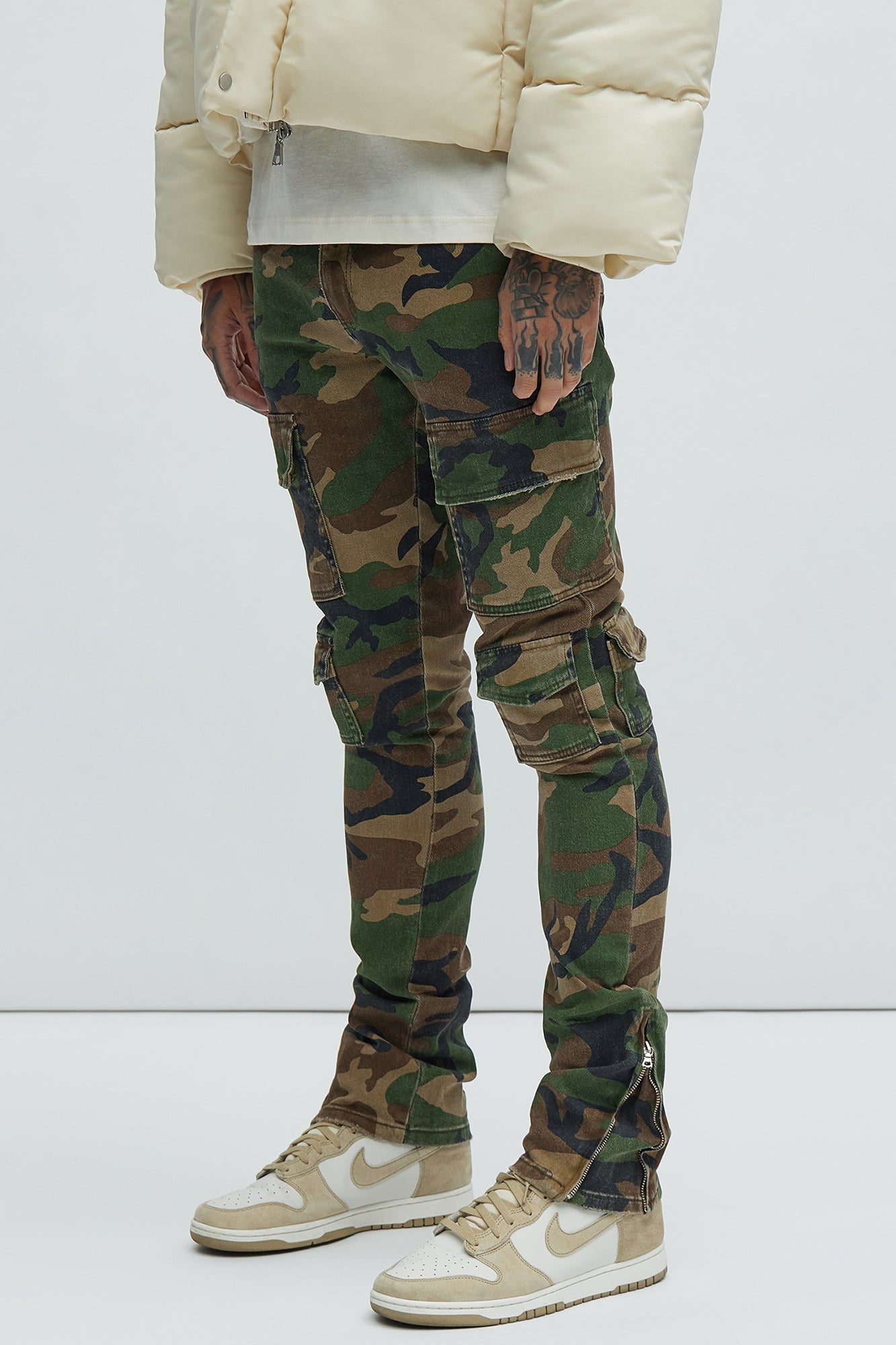 https://cdn.shopify.com/s/files/1/0293/9277/files/12-28-23_S8_8_GFN162C_Camouflage_KF_DJ_09-10-59_28811_PXF.jpg?v=1704741382
