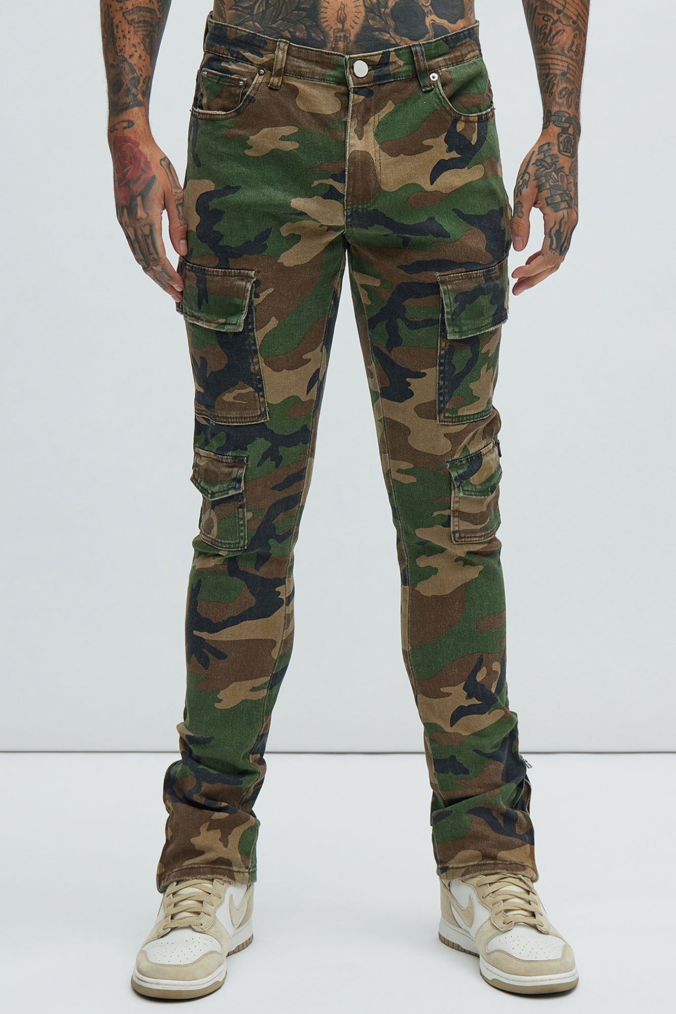 https://cdn.shopify.com/s/files/1/0293/9277/files/12-28-23_S8_8_GFN162C_Camouflage_KF_DJ_09-10-59_28817_PXF_MP.jpg?v=1704741382