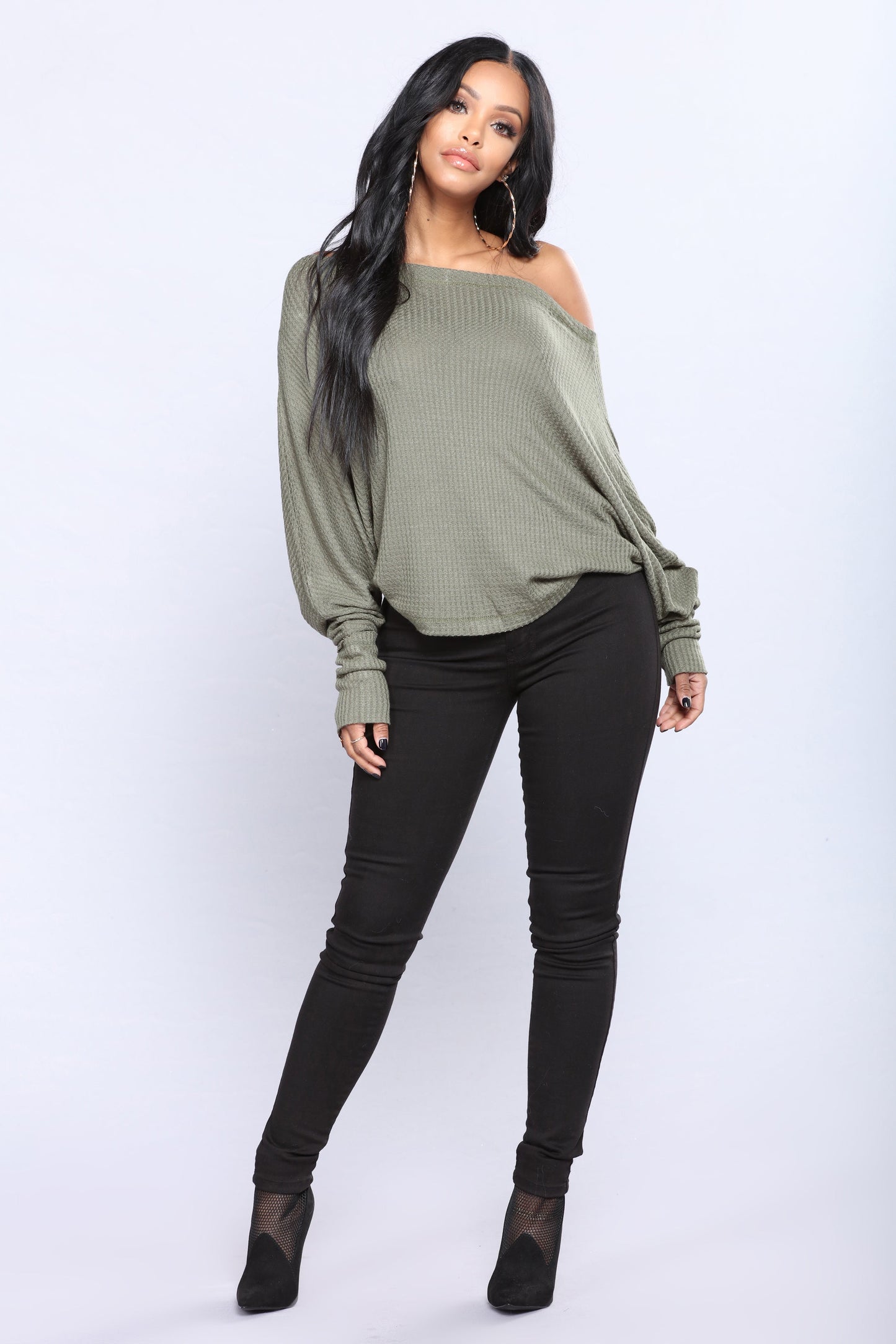 https://cdn.shopify.com/s/files/1/0293/9277/products/Fashion_Nova_11-15-17-002.jpg?v=1581015137