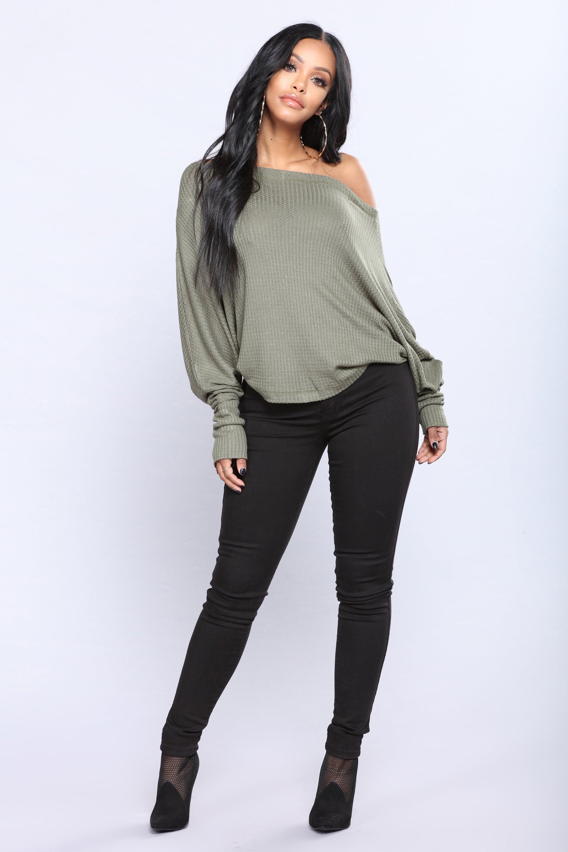 https://cdn.shopify.com/s/files/1/0293/9277/products/Fashion_Nova_11-15-17-002.jpg?v=1581015137