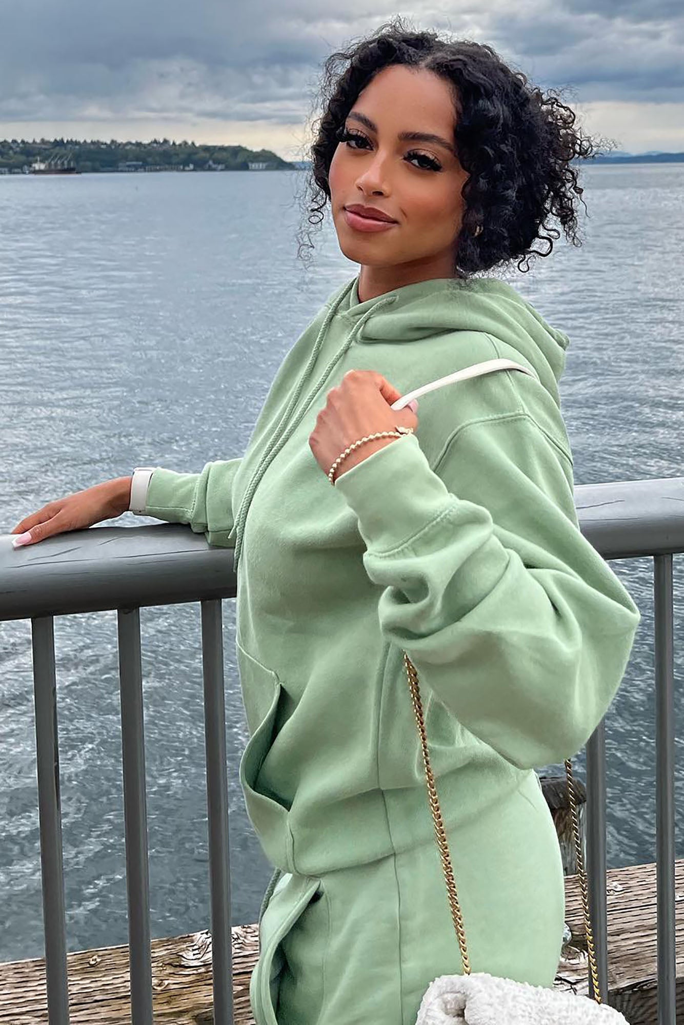 https://cdn.shopify.com/s/files/1/0293/9277/products/StoleYourBoyfriend_sOversizedHoodie-Sage_MER.jpg?v=1651602944